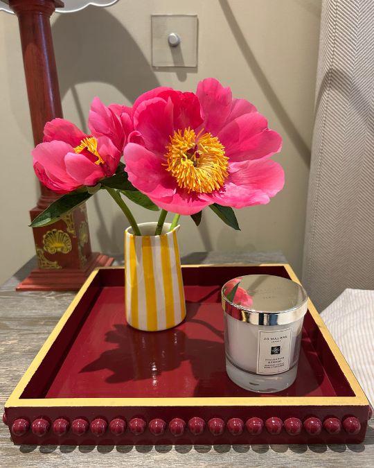 How to Style a Bedside Table: 5 Simple Ideas for a Beautiful and Practical Bedroom